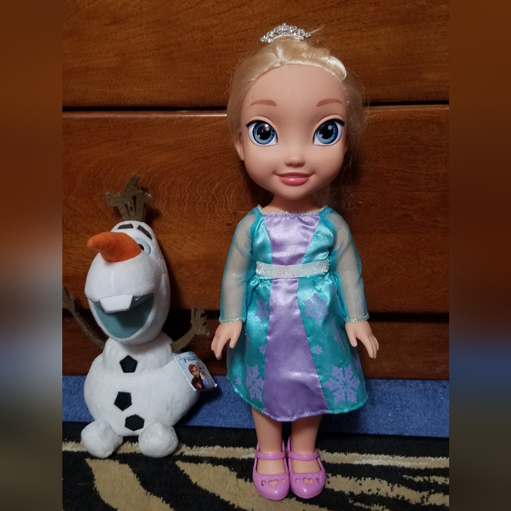 Disney Princess Elsa and Olaf bundle